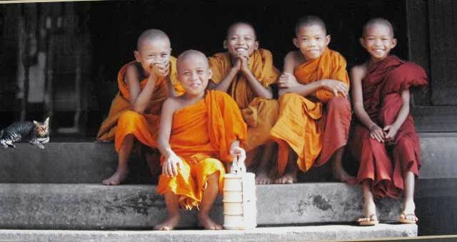 unserprojekt/5 monks.JPG